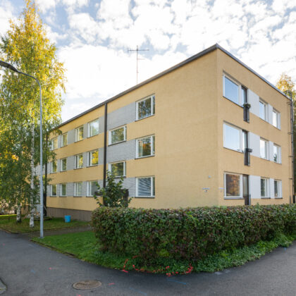 83 m² Vmh. 187 000€ + Erillinen kylmä autotalli omilla osakkeilla vmh. 6 000€